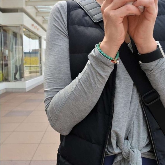 Lululemon Knot a problem Gray V-Neck Women's Top 4 - Picture 3 of 6